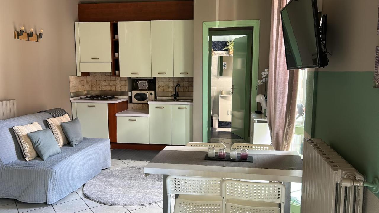 Apartamento Bon Bon Del Corso Con Terrazzo E Aria Condizionata Asti Exterior foto